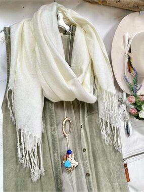 SILK/Cashmere Pashmina boho scarf/wrap w resort vacay beach shabby chic vibe